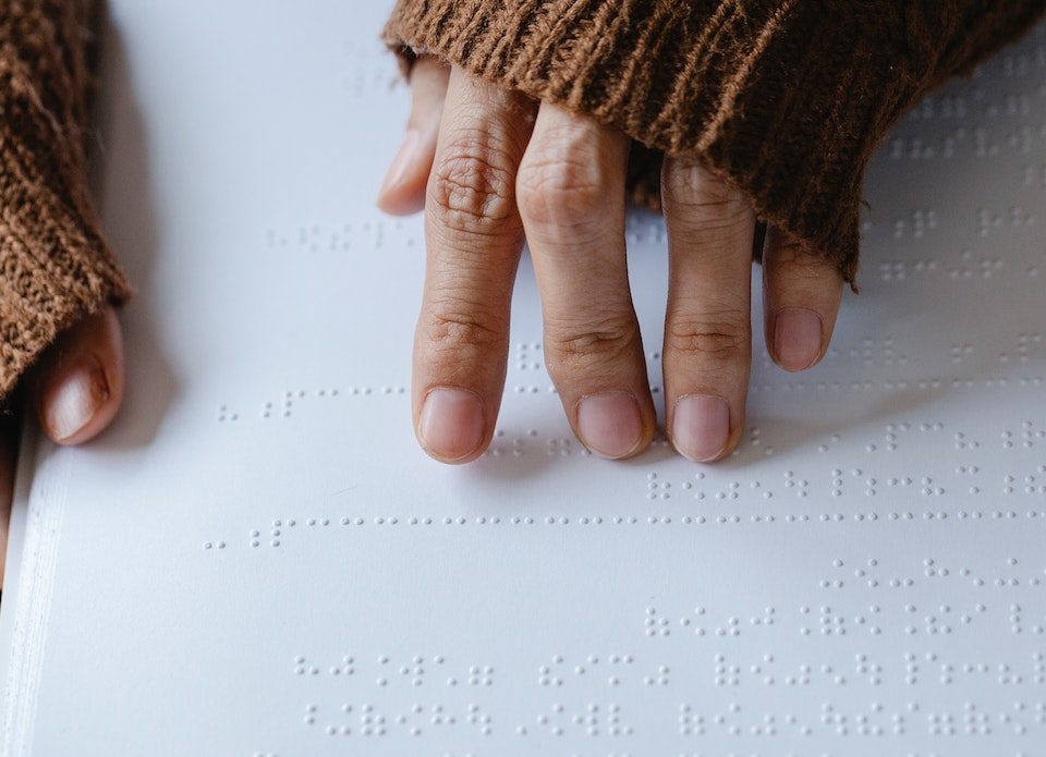 Medicamentos em Braille
